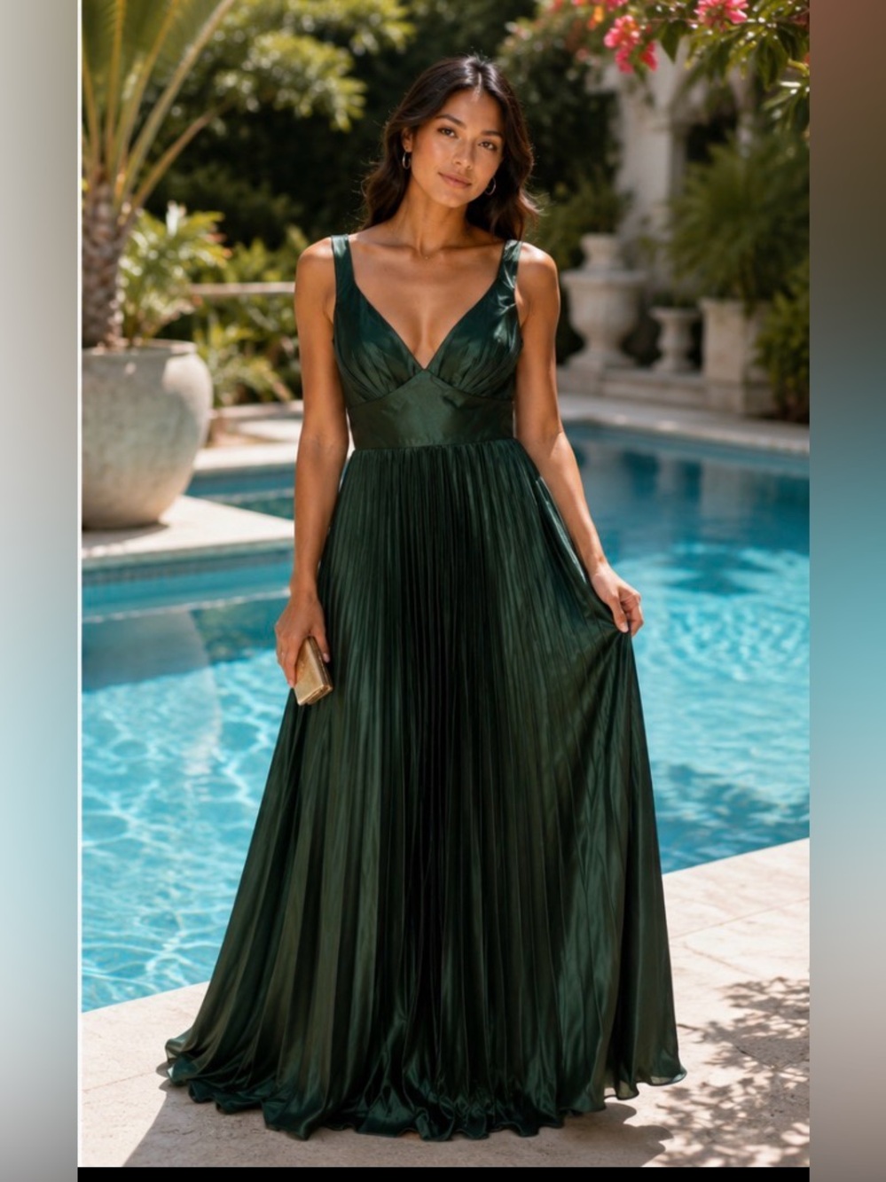 Elegant Emerald Green Pleated V-Neck Maxi Dress